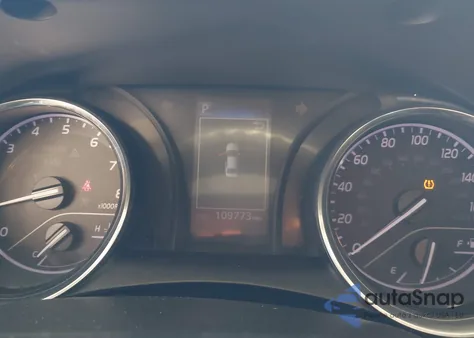 2020 Toyota Camry Le z USA, uszkodzony, nr VIN 4T1C11AK3LU334421